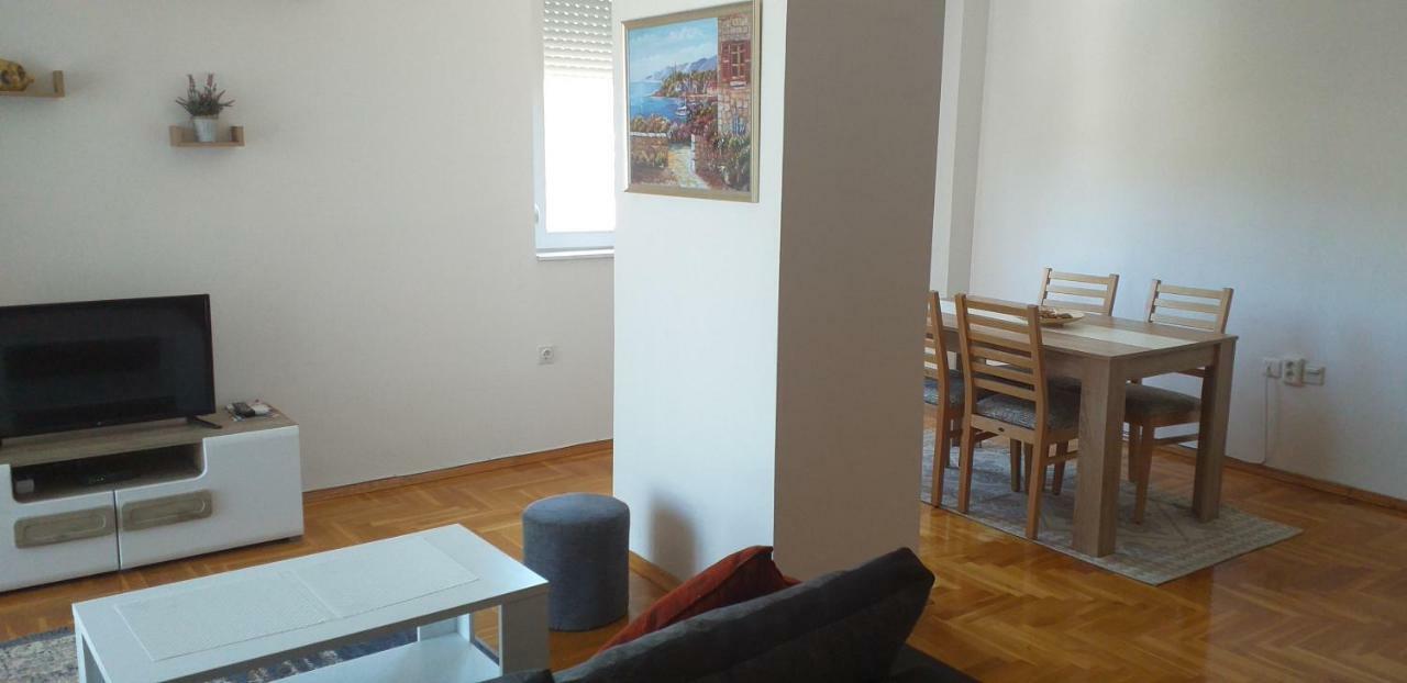 Bim Apartment โอครีด ภายนอก รูปภาพ